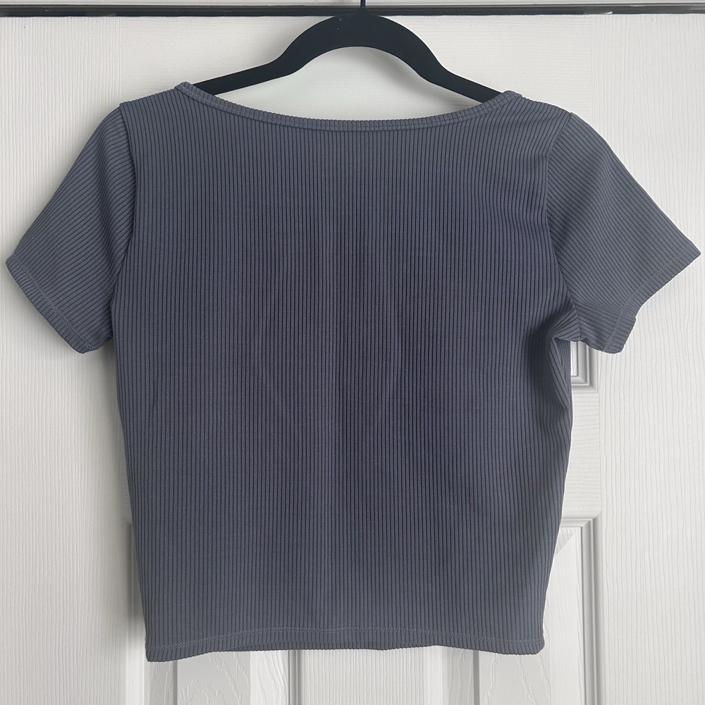 Hollister Ribbed Crop Top Gray Short Sleeve Stretch Fitted Tee Medium - Picture 2 of 4